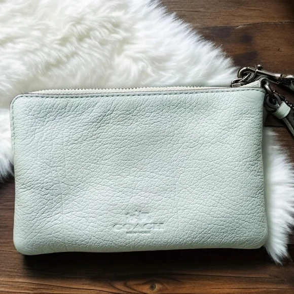 Coach Brave Wristlet - Picture 2 of 9